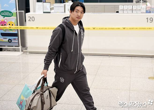 마이애미 투수 고우석은 4일(한국시간) 마이너리그 캠프로 강등됐다. 그는 오른손 검지 골절 탓에 공 하나도 던지지 못했다. 엑스포츠뉴스 DB