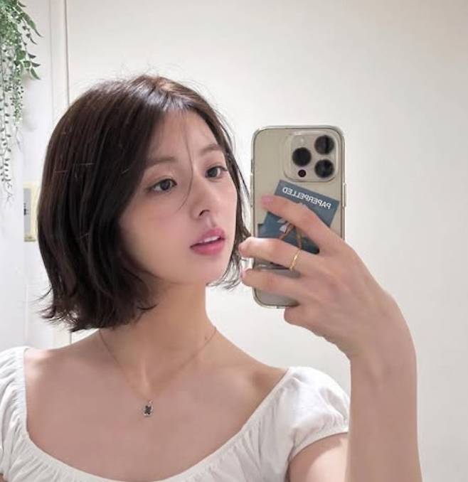 미나미노 타쿠미와 교제 중인 것으로 알려진 배우 유리나 야나기