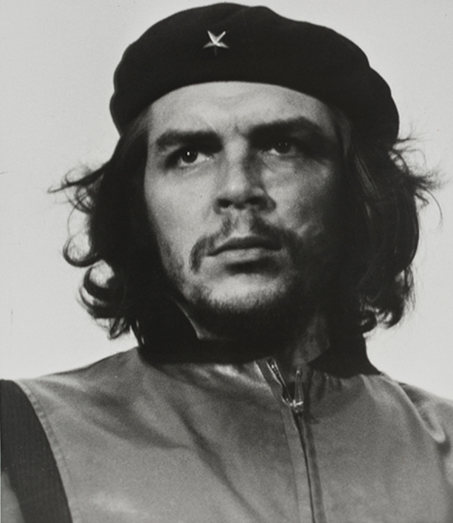 알베르토 코르다가 1960년 3월 5일 촬영해 "20세기의 가장 상징적인 사진"으로 불리게 된 '게릴라 영웅' 체 게바라 사진. molaa.org/korda