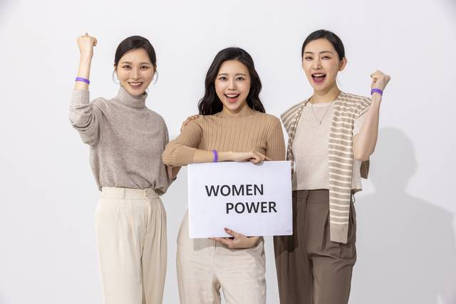 사회적 관습과 성차별 문화 등으로 한국 여성은 고위직 전환 기회에 제약을 받고 있는 실정이다. 사진은 기사의 특정 내용과 관련 없음. 이미지투데이