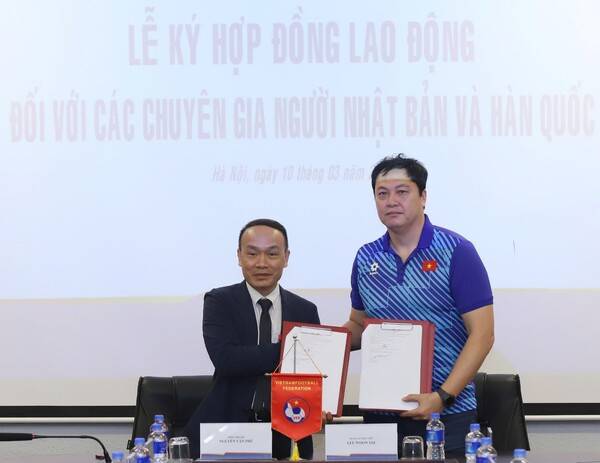 베트남 축구 국가대표 코치진에 합류한 이운재 코치. 사진┃디제이매니지먼트