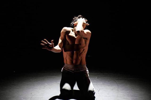 김희현 발레리노가 국립발레단 솔리스트로 재직할 당시인 지난 2019년 참여한 안중근 의사의 업적을 기리는 창작 발레 'Ascension: 昇天'의 무대 한 장면. 김희현씨 제공