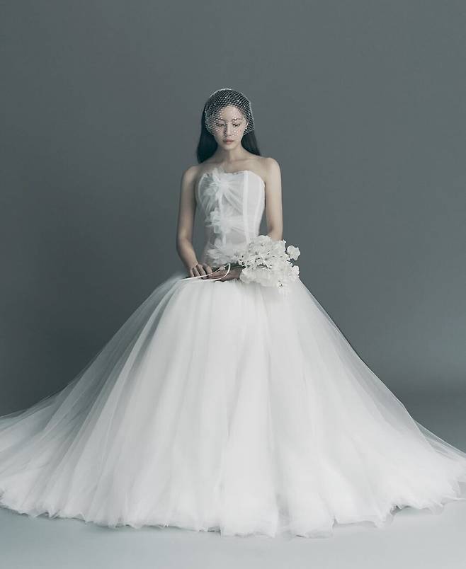 ▲ 효민 웨딩사진. 출처| 효민 SNS