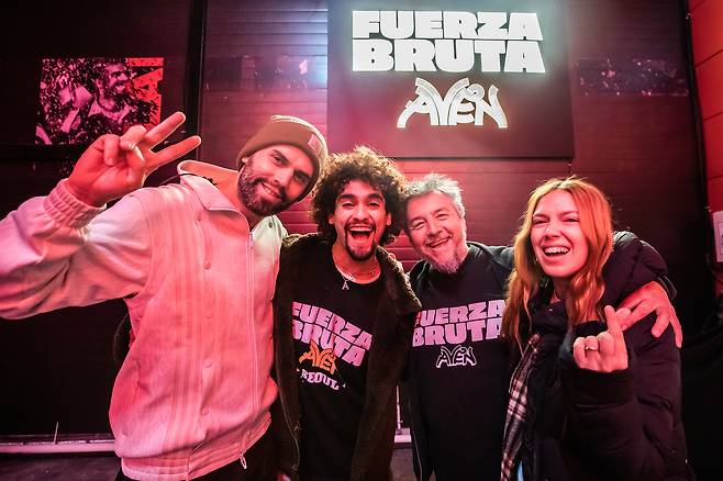 18일 기자회견에 참석한 디에고 마요라 무대감독(왼쪽부터), 배우 펠리페 피케로아, 파비오 다퀼라 총괄 코디네이터, 배우 카밀라 타란토.(크레센트엔터테인먼트 제공)