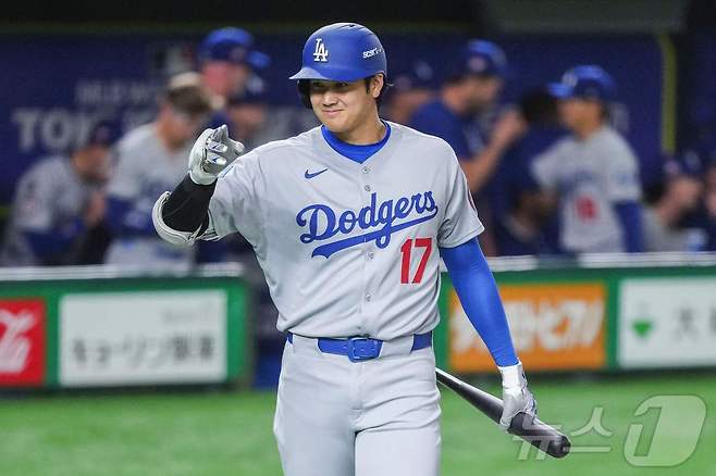 18일 일본 도쿄돔에서 열린 메이저리그(MLB) '도쿄 시리즈' 로스앤젤레스 다저스와 시카고 컵스와의 경기에서 오타니 쇼헤이가 타석에 들어서고 있다. ⓒ AFP=뉴스1
