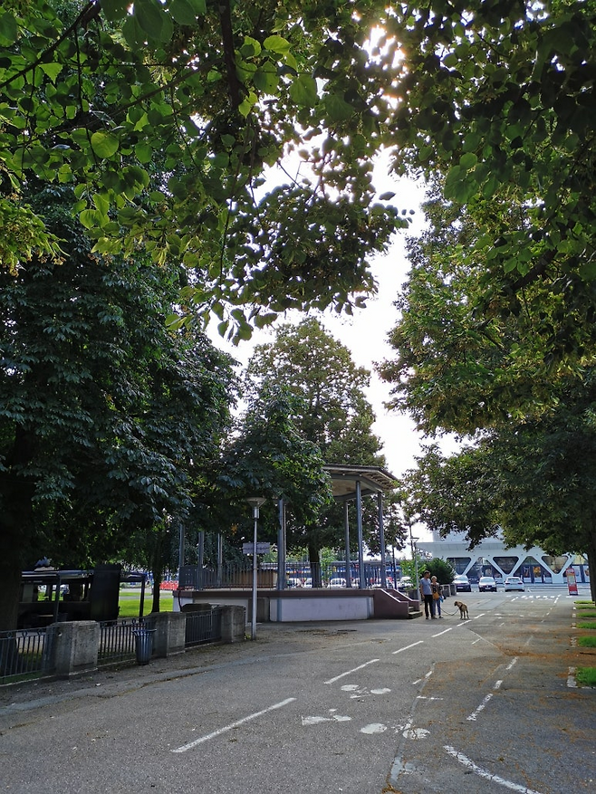 밴드오브브라더스 8편 전적지 헤게나우 탐방기