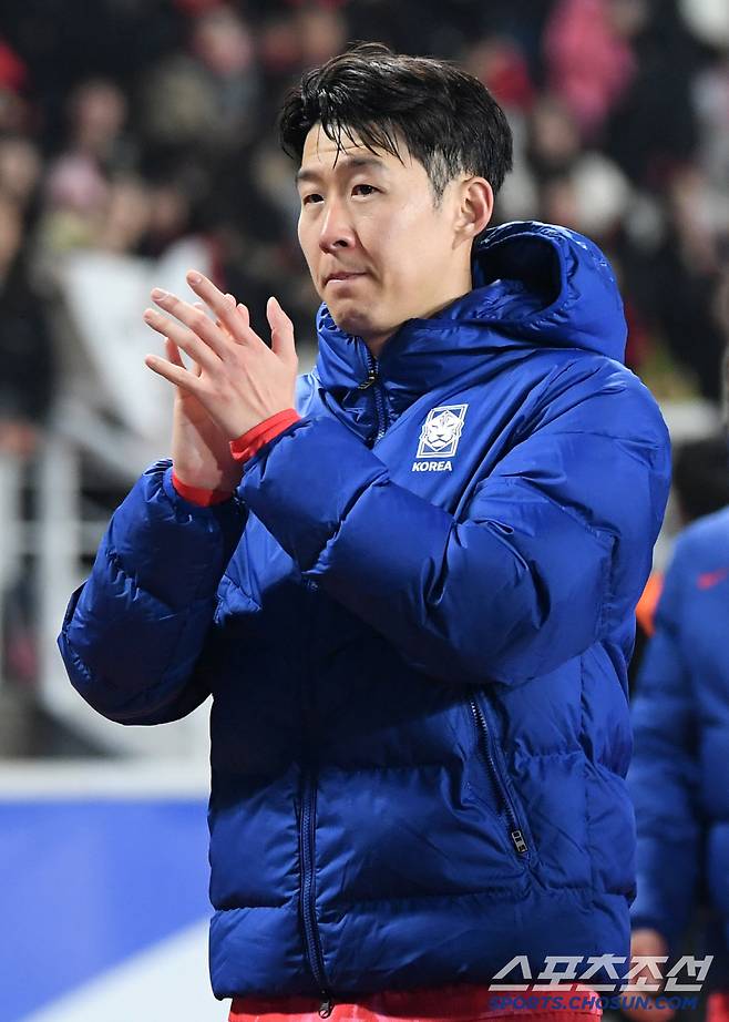 20일 고양종합운동장에서 열린 2026 FIFA 북중미 월드컵 아시아지역 3차 예선 대한민국과 오만의 경기. 1대1 무승부로 끝나자 대한민국 손흥민이 아쉬워하고 있다. 고양=박재만 기자 pjm@sportschosun.com/2025.03.20/