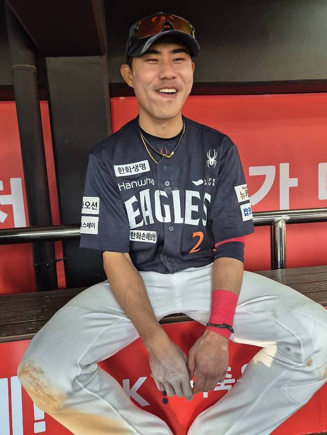 한화 이글스 심우준이 첫 경기에서 공수주 활약하며 개막전 승리를 이끌었다. 수원=차승윤 기자 chasy99@edaily.co.kr