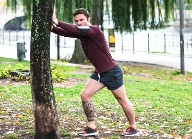 종아리 스트레칭|출처: 게티이미지뱅크