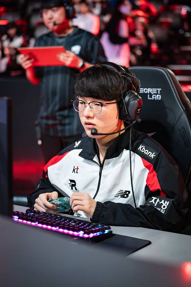 ‘퍼펙트’ 이승민은 6일 서울 종로구 롤 파크에서 열린 2025 LCK 정규시즌 디플러스 기아전서 선발 출전했다. 2세트에 앞서 ‘캐스팅’ 신민제와 교체됐다. 사진 | 라이엇 게임즈