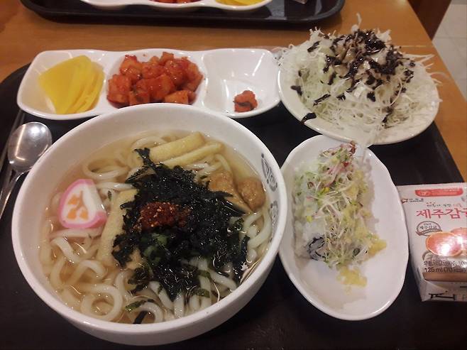 국내 최고 로펌 “김앤장” 구내식당 수준 ㄷㄷㄷㄷ