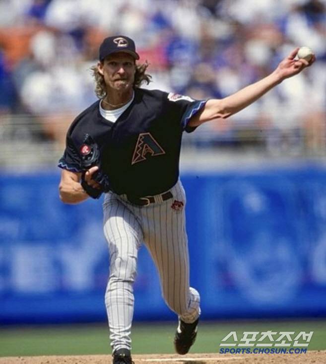 메이저리그 통산 303승을 올린 랜디 존슨은 5차례 사이영상을 수상했다. 그는 2004년 애틀랜타를 상대로 41세에 최고령 퍼펙트게임을 달성했다. 사진출처=랜디 존슨 SNS