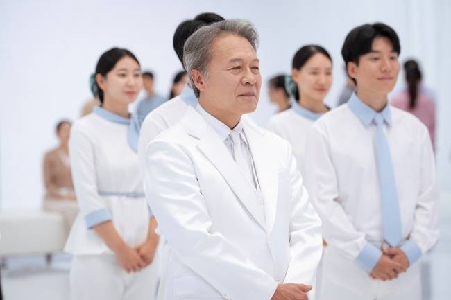 사진=스튜디오 피닉스·SLL