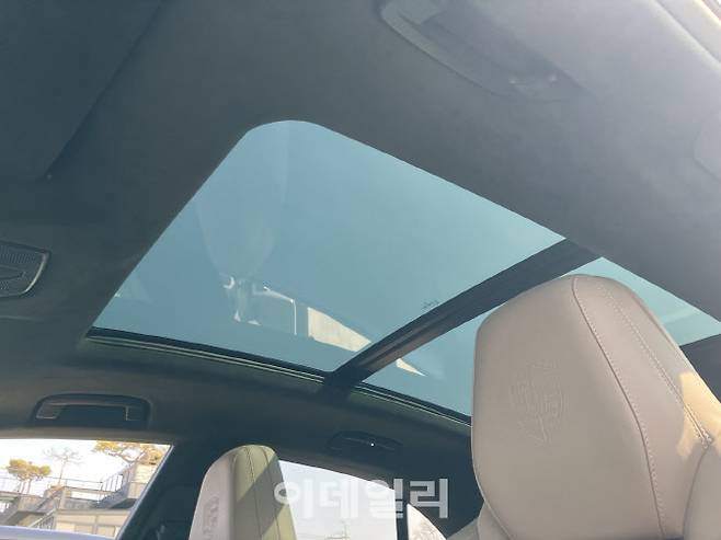 포르쉐 마칸 일렉트릭