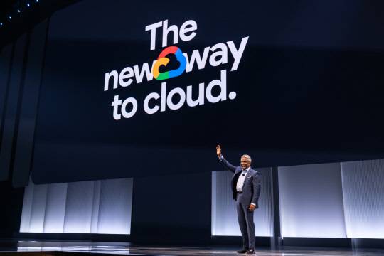 토마스 쿠리안 구글 클라우드 CEO가 '구글 클라우드 넥스트 2025' 현장에서 기조 연설을 진행하고 있다. 구글 클라우드 제공