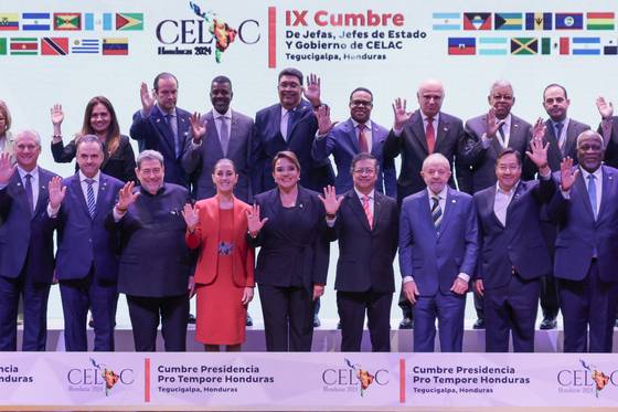 9일 열린 CELAC 정상회의에 모인 정상들. 로이터=연합뉴스