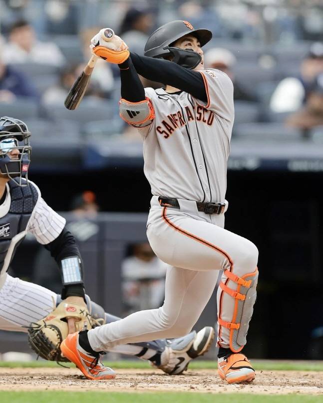 이정후가 14일(한국시간) 미국 양키 스카디움에서 열린 뉴욕 양키스와 2025 메이저리그 정규시즌 방문 경기 6회초 홈런을 터트리고 있다. /사진=샌프란시스코 자이언츠 공식 SNS