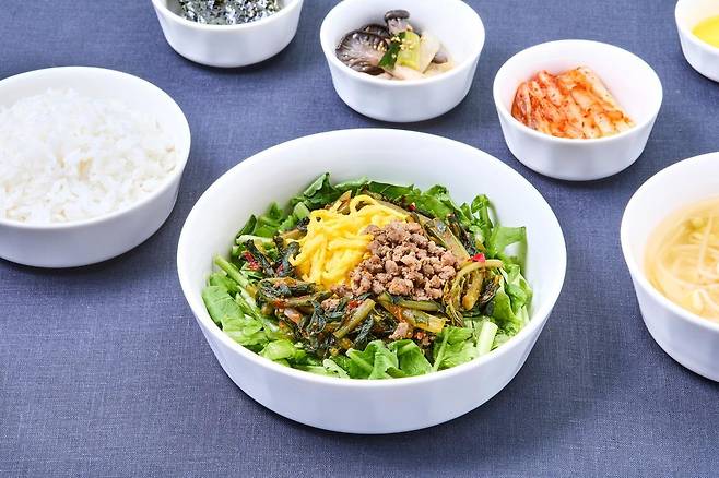 대한항공 프레스티지석에서 여름 특선 메뉴로 제공되는 열무비빕밥. 대한항공 제공