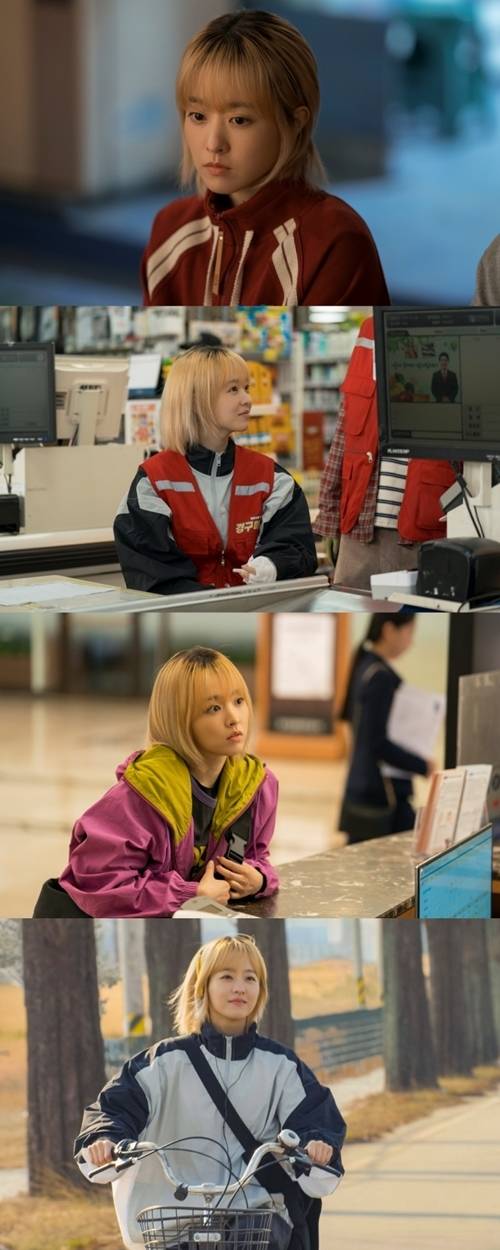 ‘미지의 서울’로 데뷔 후 처음으로 1인 4역에 도전하는 박보영의 첫 번째 캐릭터 유미지를 향한 호기심이 커지고 있다.