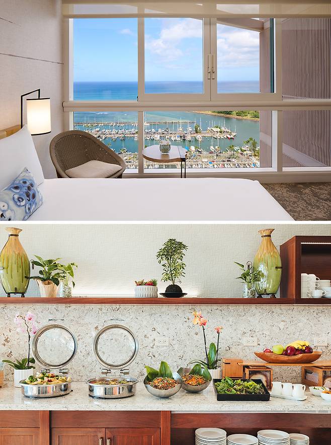 항구 뷰의 오션프론트 객실과 프린스 클럽 라운지. 사진제공|팜투어