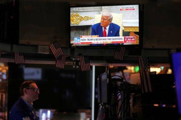 도널드 트럼프 미국 대통령의 관세 폭탄으로 4월 4일(현지 시간) 뉴욕 증시도 큰 폭으로 하락했다. 뉴시스