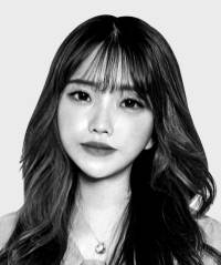 성현아 문학평론가