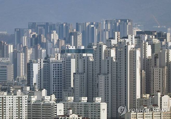 서울 서초구·강남구의 아파트 단지 전경. 사진=연합뉴스