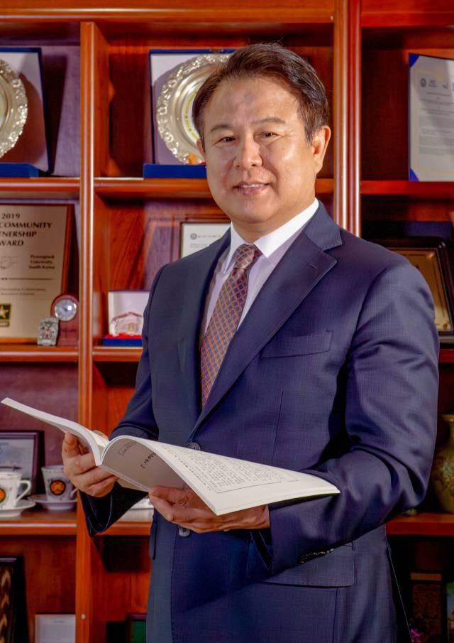 ▲평택대학교 이동현 총장 프로필.ⓒ평택대