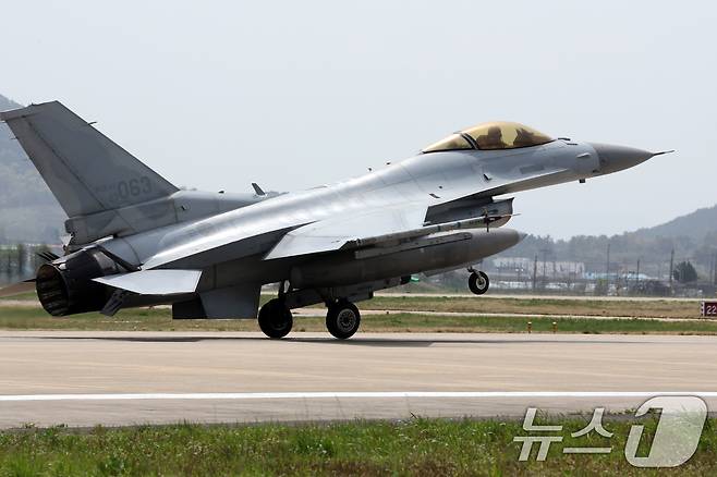 18일 오전 광주 광산구 신촌동 광주공군기지에서 한미공군의 대규모 연합공중훈련 '프리덤 플래그(Freedom Flag)가 진행되고 있다. 2025.4.18/뉴스1 ⓒ News1 이승현 기자