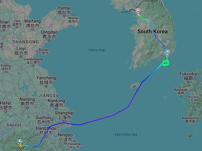 거제도 상공 돌다 김해공항에 착륙하지 못하고 김포공항으로 향한 북경수도항공 JD633 항공편. 사진 플라이트레이더24 캡처