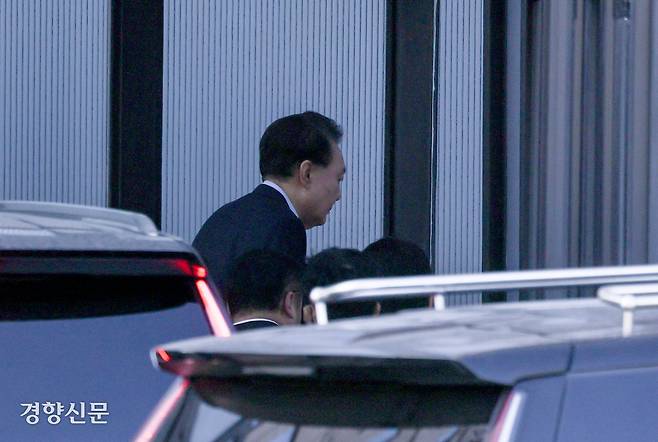 내란우두머리 혐의로 체포된 윤석열 전 대통령이 지난 1월15일 고위공직자범죄수사처에 출석하고 있다. 문재원 기자