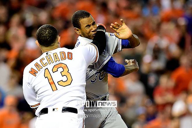 ▲ 빈볼에 격분한 마차도와 빈볼을 던진 벤추라가 주먹다짐을 벌이는 장면