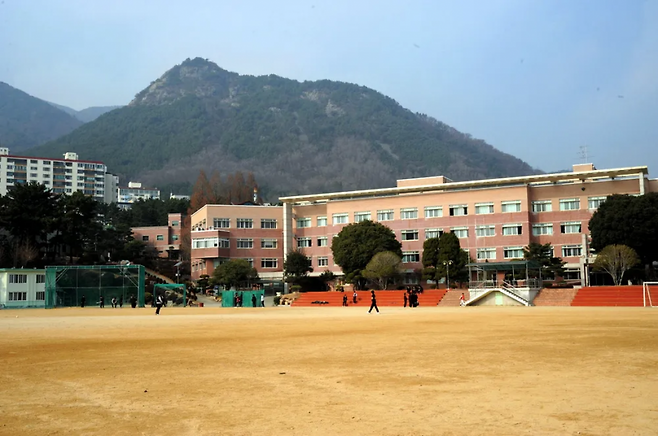 24b0d121e09c28a8699fe8b115ef046c60f3204a99eb