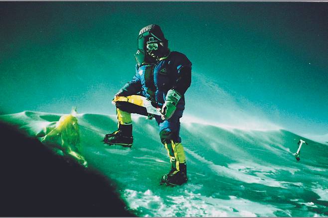 2000년 K2 등반 당시의 엄홍길 대장. 엄홍길휴먼재단 제공