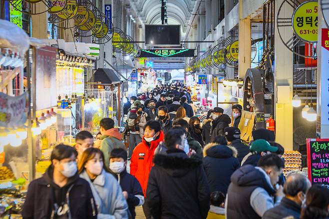 속초중앙시장 전경. 속초시 제공