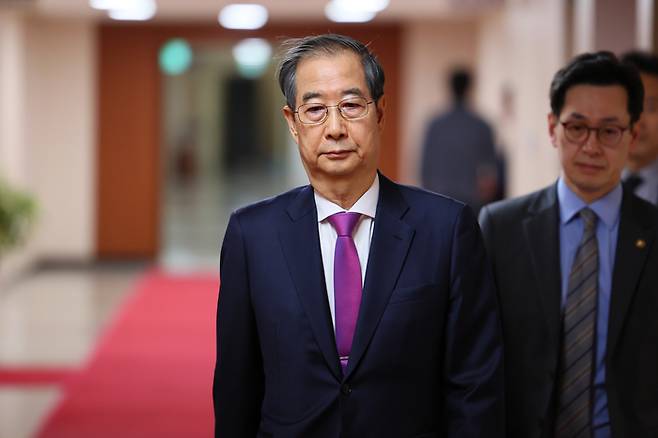 한덕수 대통령 권한대행 국무총리가 지난 8일 서울 종로구 정부서울청사에서 국무회의를 주재하고 있다. 〈자료 국무총리실〉