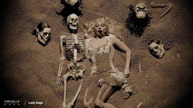 파격적인 퍼포먼스로 관객의 시선과 귀를 단숨에 사로잡았다. /유튜브 '코첼라' 캡처