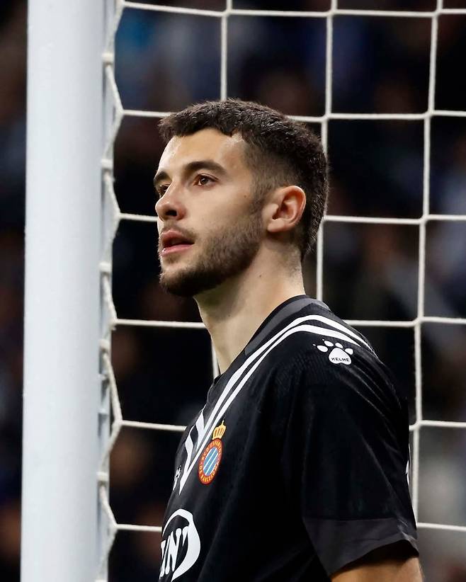 스페인 출신의 차세대 특급 수문장의 새 행선지는 어디일까. 에스파뇰 골키퍼 조안 가르시아의 영입에 아스널이 가장 적극적인 가운데 레알 마드리드와 맨체스터 시티 등 유럽 명문 클럽들이 대거 뛰어들었다. 사진출처|RCD 에스파뇰 SNS