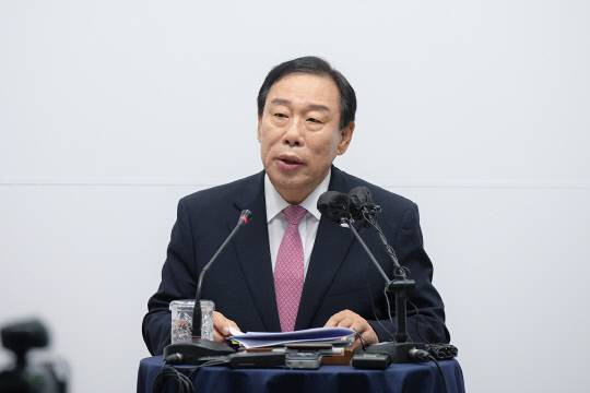 최민호 세종시장은 23일 최근 6·3 조기대선 국면에서 '행정수도 세종 완성' 공약이 분출하고 있는데 대해 "'국가 백년대계'로서 행정수도 세종을 완성해야 한다"고 촉구했다. 세종시 제공