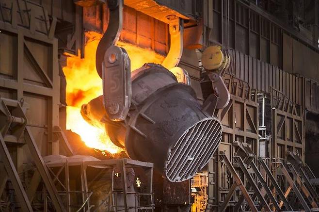 스컨소프 제철소엔 원래 총 4개의 고로가 있었다. 이 제철소는 고로 이름을 퀸메리, 퀸빅토리아, 퀸앤, 퀸베스라고 지었다. 영국 여왕들 이름을 딴 것. 이 중 메리와 빅토리아는 오래전 가동을 멈췄고, 현재는 퀸앤과 퀸베스가 영국에 남은 마지막 고로로 운영되고 있다. 브리티시 스틸