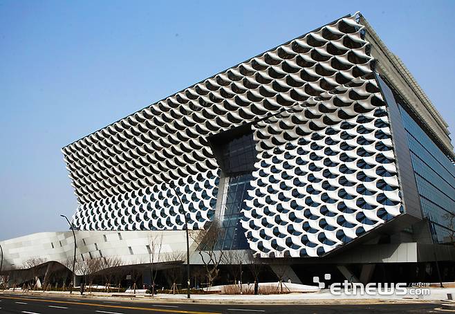 코오롱생명과학 본사 전경