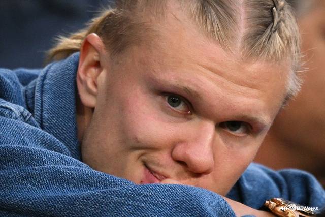 새로운 헤어스타일을 선보인 엘링 홀란. /AFPBBNews=뉴스1