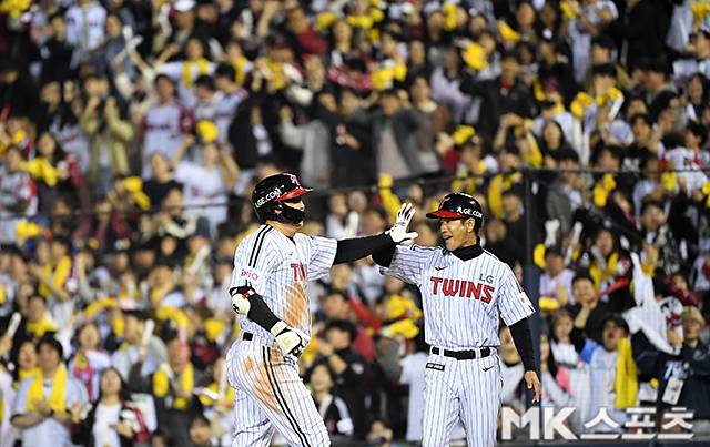 23일 잠실 NC전에서 맹활약을 펼친 김현수. 사진=천정환 기자