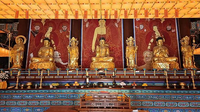 대웅전 금동석가여래좌상, 협시불