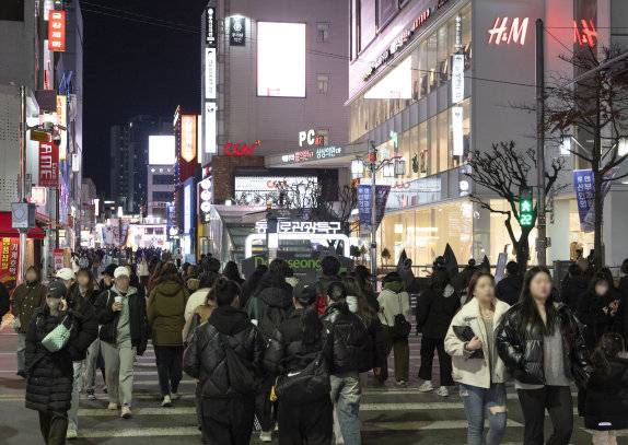2월 24일 대구 중구 동성로를 채운 인파. 홍중식 기자