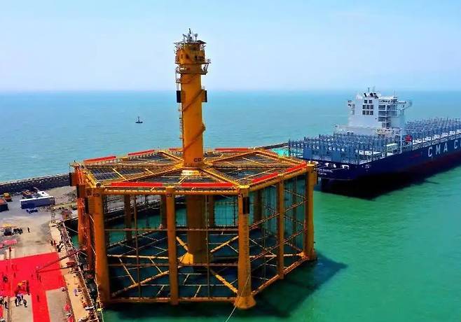 중국이 2024년 서해 잠정조치수역에 설치한 구조물 ‘선란 2호’. 뉴시스