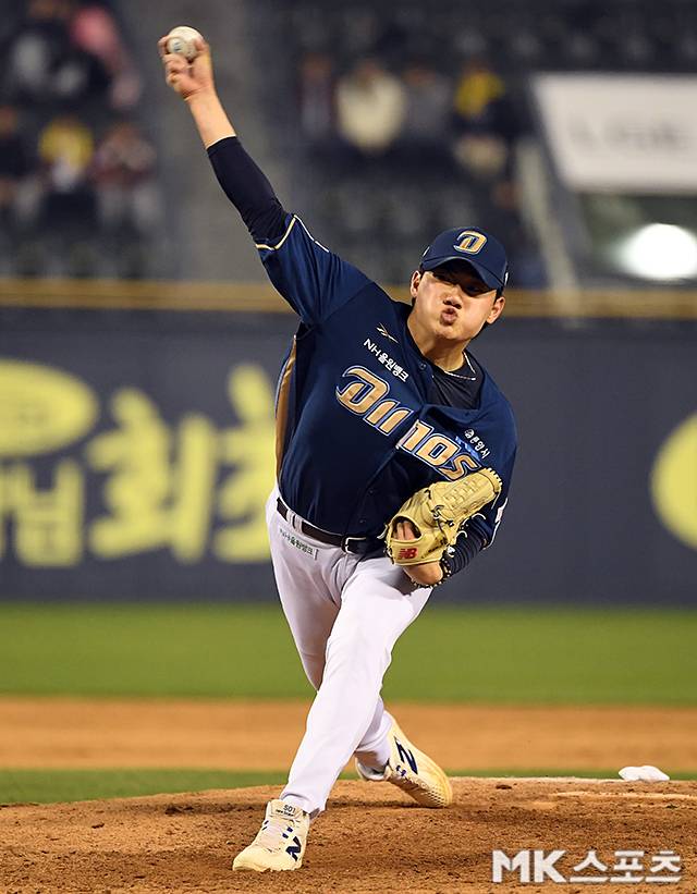 천금 홀드로 24일 잠실 LG전에서 NC의 승리를 이끈 김시훈. 사진(잠실 서울)=천정환 기자