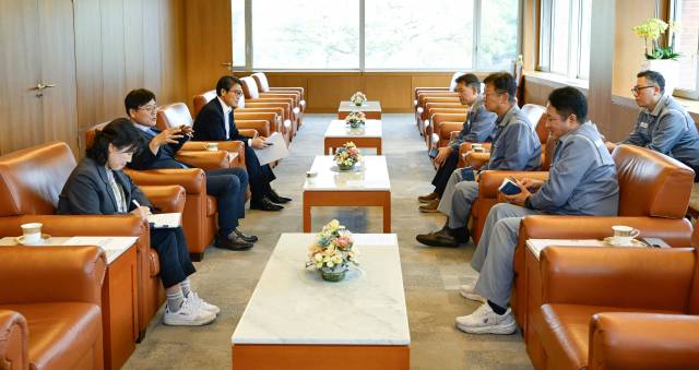 거제시는 지난 18일 삼성중공업 본관 접견실에서 ‘상생 발전 간담회’를 열었다. 부산일보DB