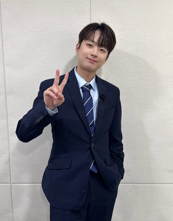 ⓒ이찬원 공식 인스타그램