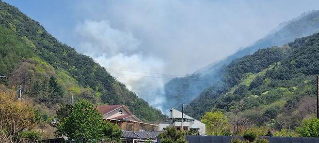 강원 인제 산불 초기 모습.